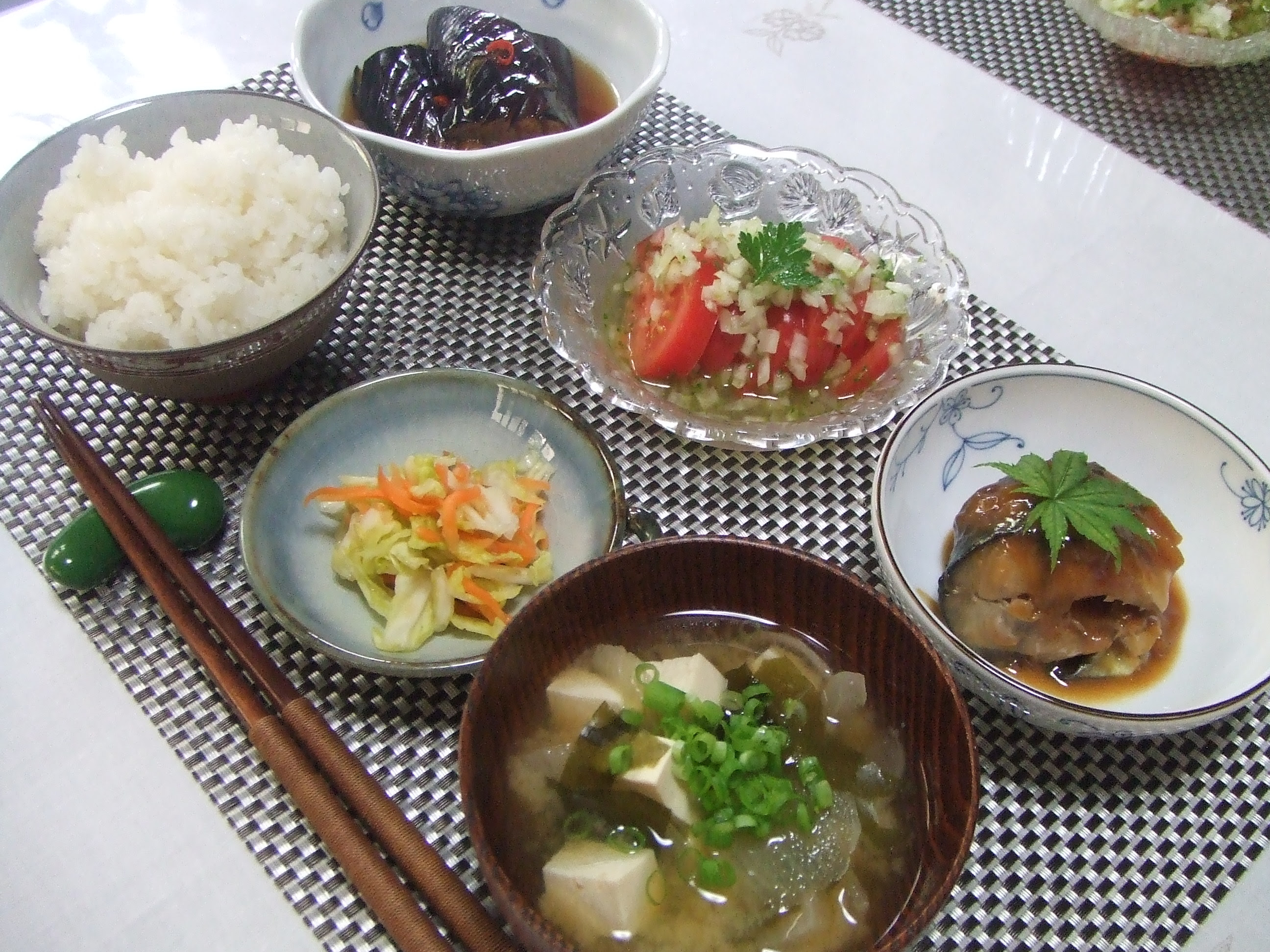 初収穫のナスで揚げびたし 墨田の花火14 6 9 野菜だらけの地味飯 ふたりごはん