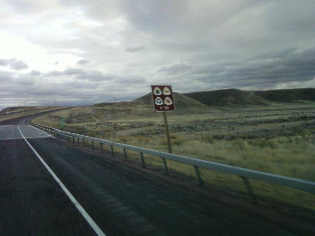 File:AutoTourRouteSignMcKinleyWY.JPG