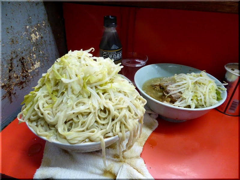 ラーメン二郎で麺増しコール 食べ過ぎ注意報発令中