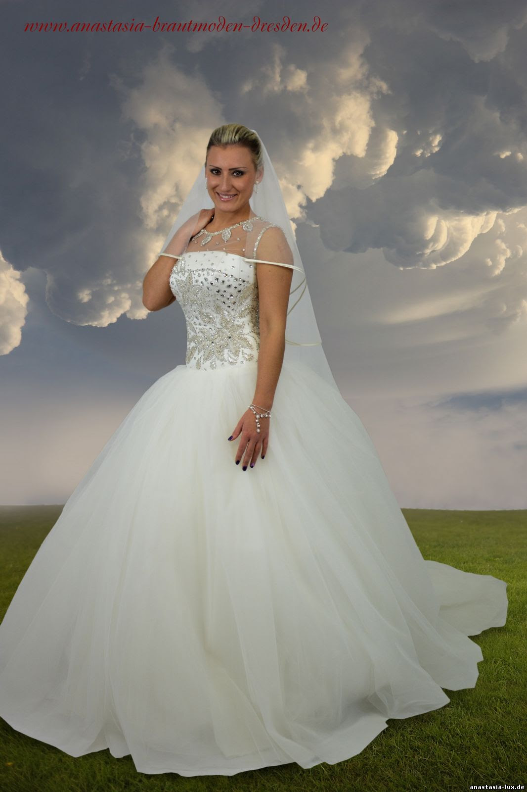 Brautkleider - SALON - GALERIE - Braut und Abendmode ...