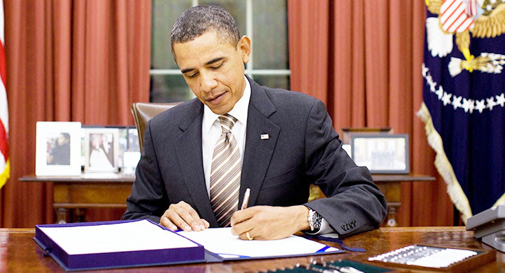 President Barack Obama signs H.R. 2751, the “FDA Food Safety Modernization Act,” in the Oval Office, Jan. 4, 2011. (Official White House Photo by Pete Souza) This official White House photograph is being made available only for publication by news organizations and/or for personal use printing by the subject(s) of the photograph. The photograph may not be manipulated in any way and may not be used in commercial or political materials, advertisements, emails, products, promotions that in any way suggests approval or endorsement of the President, the First Family, or the White House.