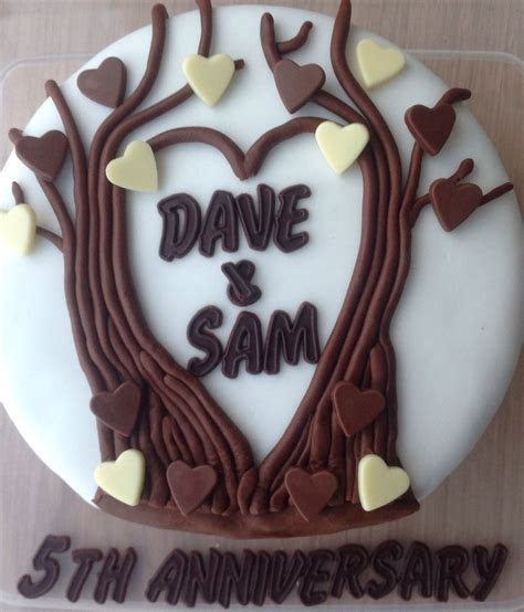 5th wedding anniversary cake ( wood )   Romantic  