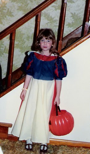 Snow White Maggie