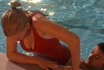 Scarlett Johansson Swimsuit Photos