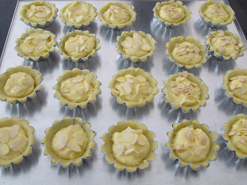 Butter cake tarts