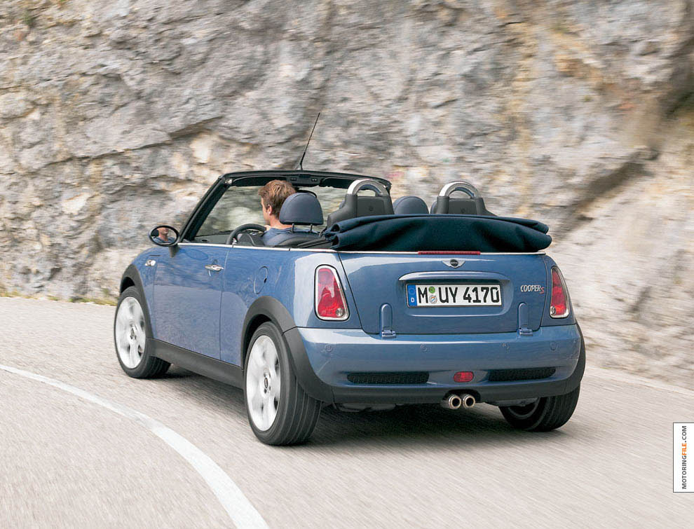 2005 Mini Cooper S Interior. Blue 2005 MINI Cooper S