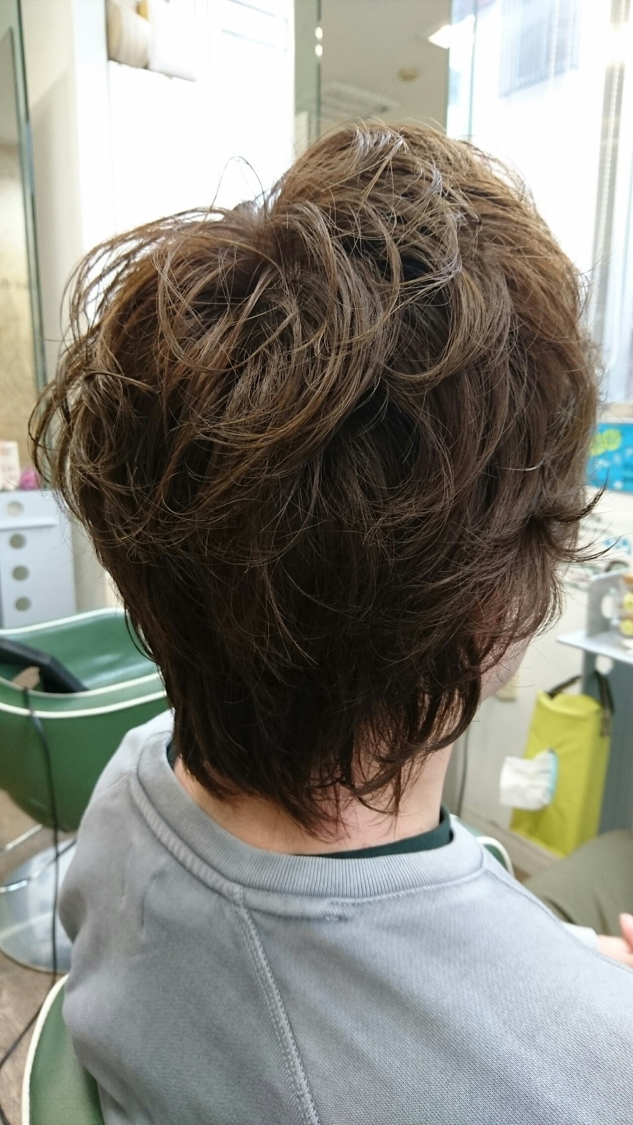 カットの最新事情 切りっぱなしボブ ネオウルフ 川口 Angelotti