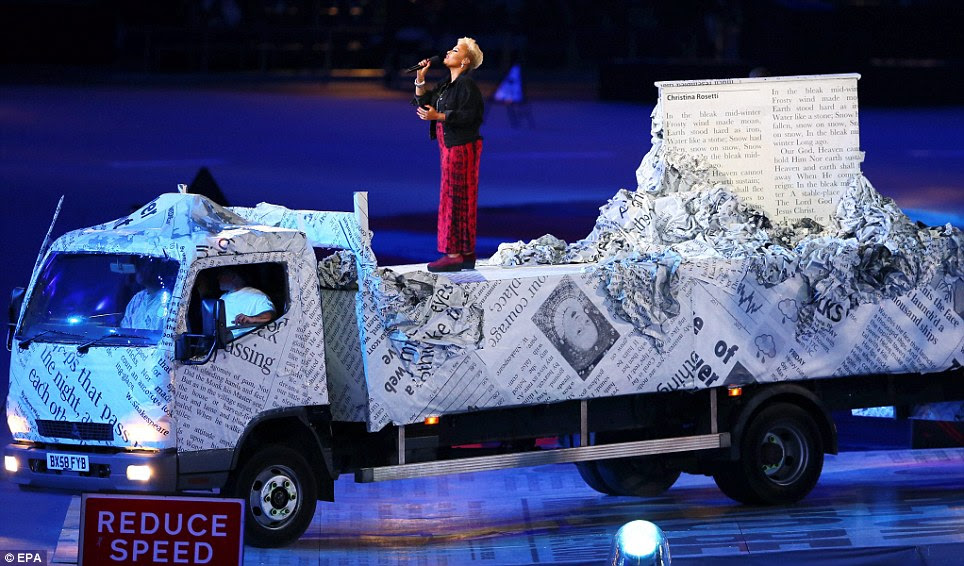 Emeli Sande opened the show before the athletes came out