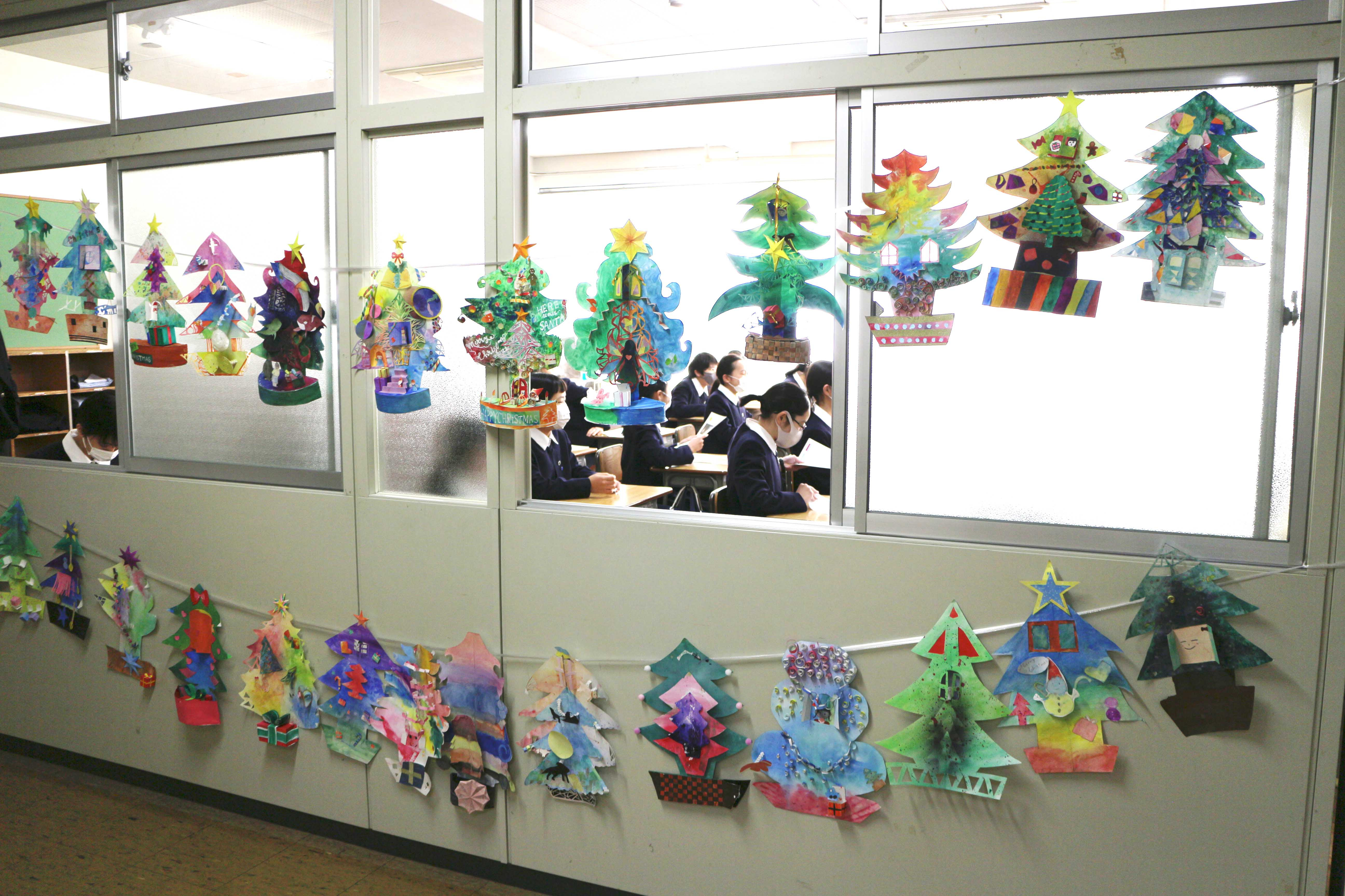 中学 高校 美術授業作品 クリスマスツリー展示 12 23 水 中学 高校 熊本信愛女学院
