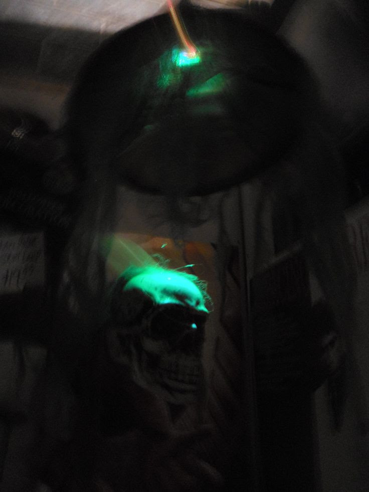 HALLOWEEN HAUNTED HOUSE Texas Chainsaw Massacre LIGHT Prop Decoration 