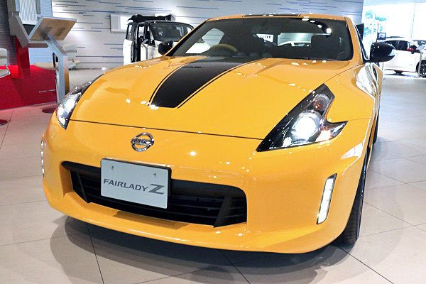 日産 フェアレディ Z ヘリテージエディション イエロー Nissan Fairlady Z Heritage Edition Yellow Car And Moto In Japan