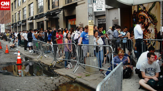 Apple fans line up in New York for the release of the company's new iPhone 4.