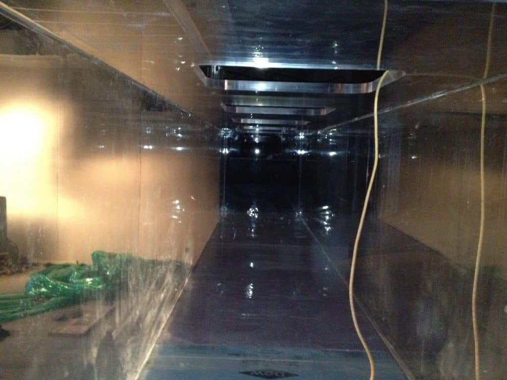 3,000 gallon restaurant aquarium - SeaQuatic Aquariums