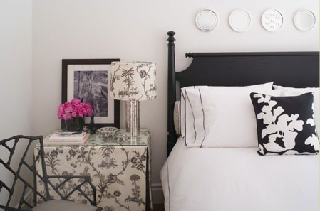 black white and pink decor | Apartments i Like blog