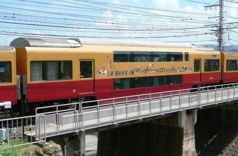 京阪電車 8000系旧塗装車２