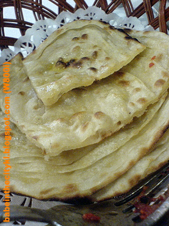 Aryan - tandoori chicken came with butter naan
