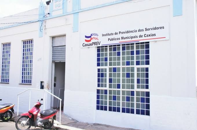 "FÁBIO GENTIL COM MÃO NO BOLSO" - MP investiga irregularidades na Previdência Social de Caxias