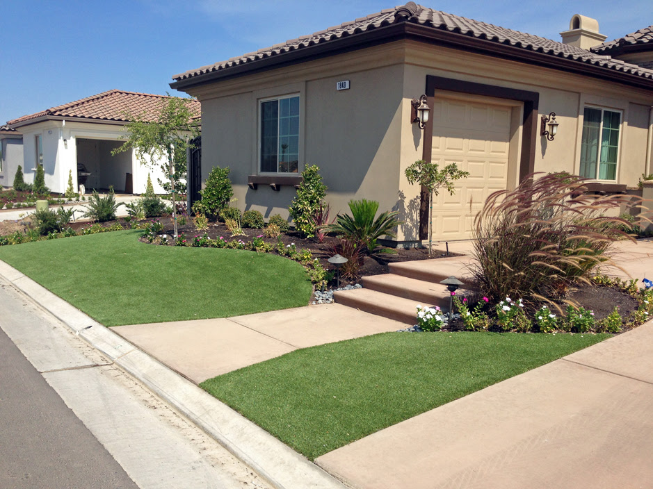 Front yard landscape ideas for wisconsin home.