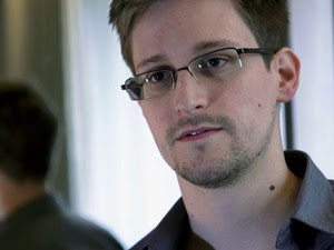 Ex-técnico da CIA Edward Snowden divulgou documentos secretos (Foto: The Guardian/AP)