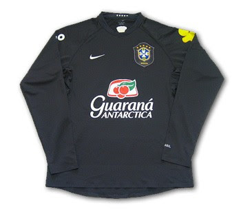 Re セレステへの情熱 サッカーのユニホーム ギャラリー 06ブラジル代表 選手支給品トレーニング 長袖