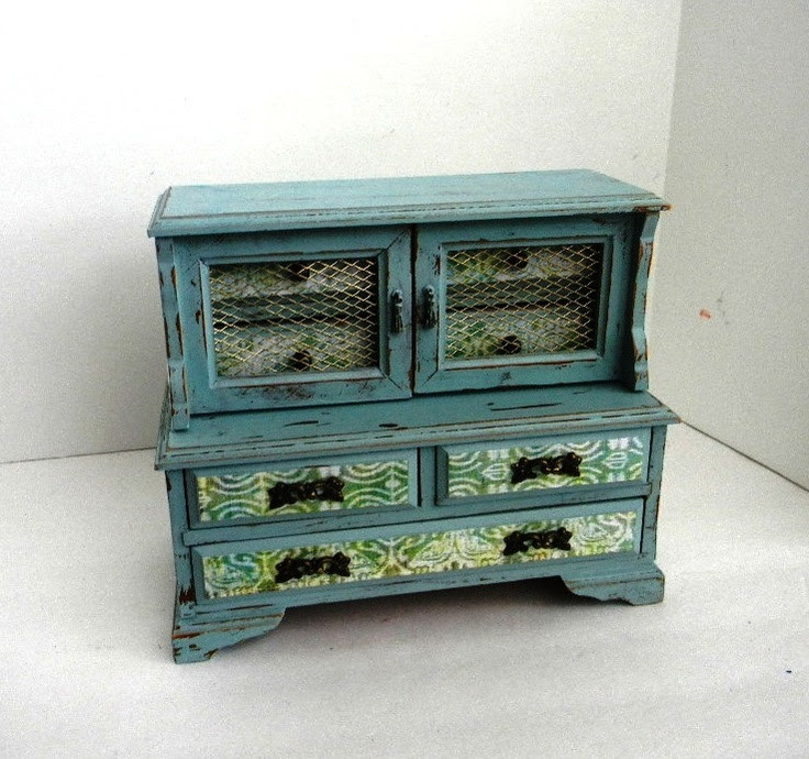 Hand Painted Distressed Wooden Jewelry Music Box - Cottage Chic Decou 