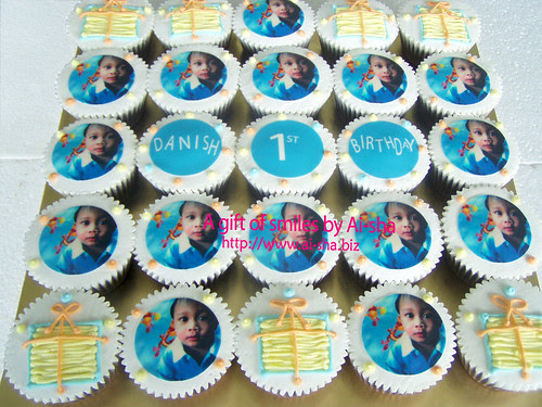 Birthday Cupcakes with Edible