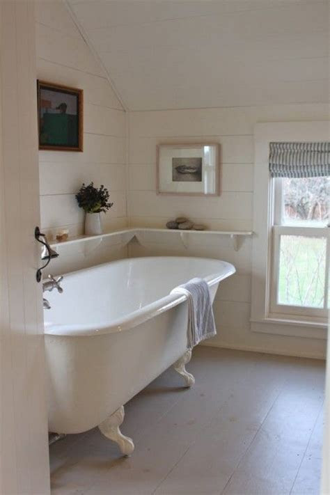 We offer quality bathroom supplies and accessories online. 20+ Neat And Functional Bathtub Surround Storage Ideas 2017
