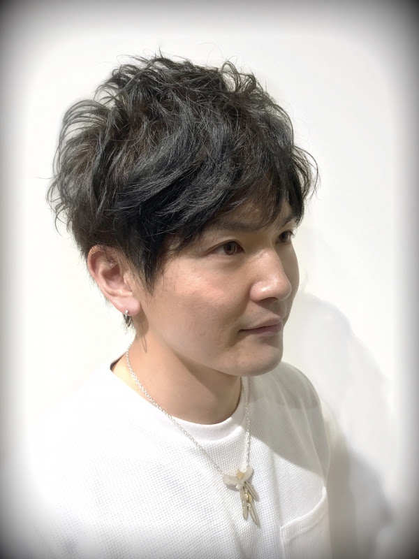 ワイルド スポーツテイストショートレイヤーフェミニンスタイル ヘア