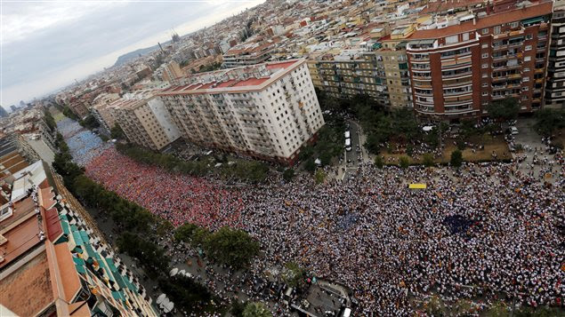 Des centaines de milliers d'indépendantistes ont célébré vendredi à Barcelone la journée nationale de la Catalogne, la Diada.