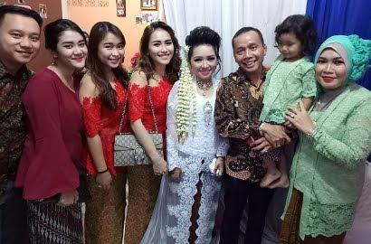 Ibu Ayu Ting Ibu Ayu Ting Ting Salah Ketik Lagi, Baju Bilqis Tuai Cibiran Pedas NetterIbu Ayu Ting Ting Salah Ketik Lagi, Baju Bilqis Tuai Cibiran Pedas NetterSalah Ketik Lagi, Baju Bilqis Tuai Cibiran Pedas Netter 