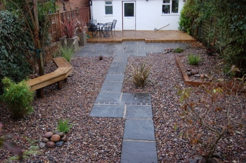 10 ideas for affordable garden design