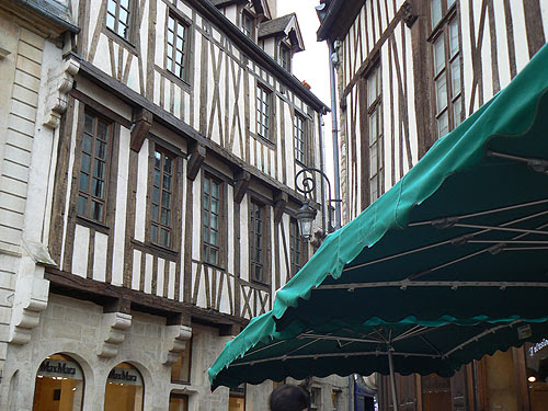 olombages dijon.jpg