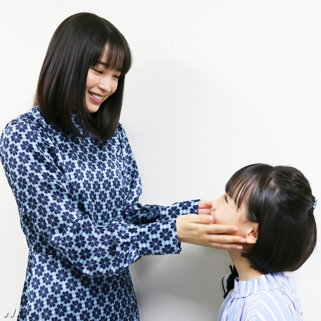 広瀬すず 朝ドラ なつぞら 子役の粟野咲莉ちゃんにメロメロ 本当にかわいい 頬っぺた吸いたい ３０代のおっさんが応援する女性芸能人のニュース