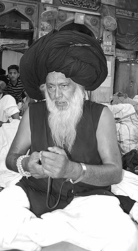 Syed Masoom Ali Madari Asqan by firoze shakir photographerno1