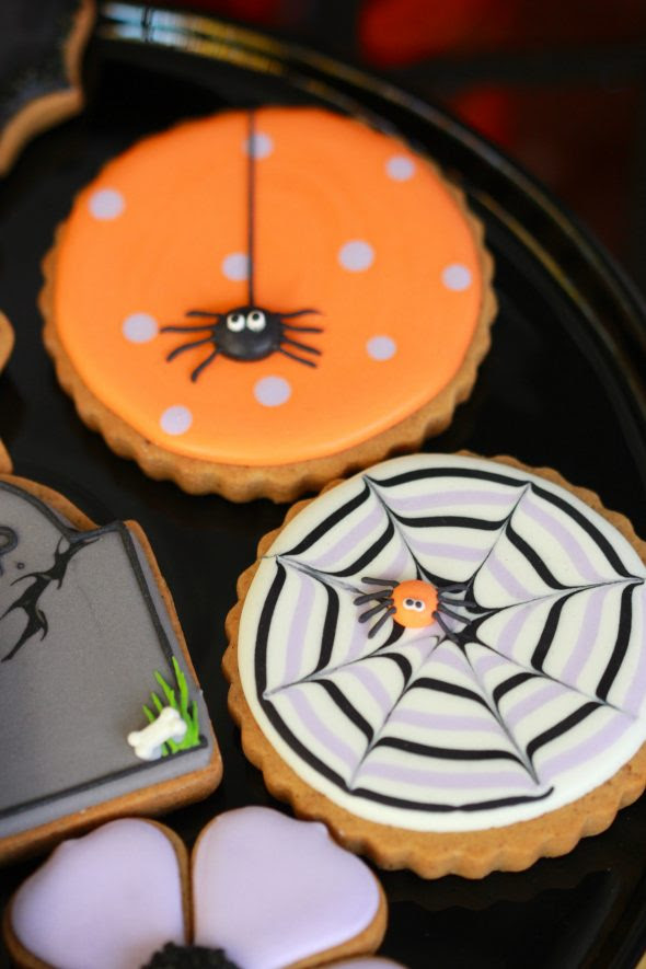 Halloween Porch Decor & Pier 1 Gift Card Giveaway! | Sweetopia