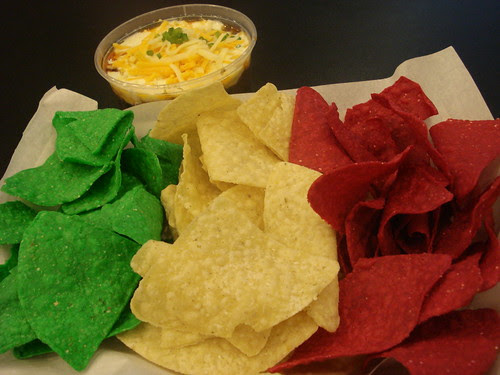 b&t nachos chili con carne