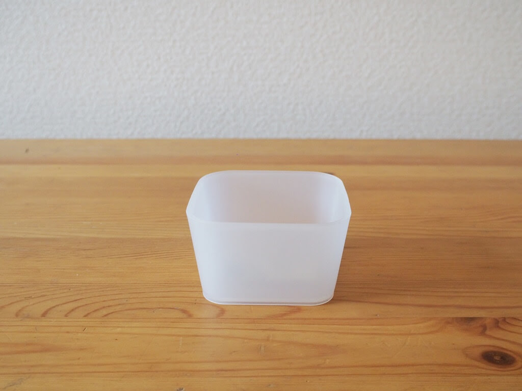小物の収納に 無印良品ポリプロピレン整理ボックス１の収納実例 アイデア 100均 無印良品マニアの片付け収納ブログ