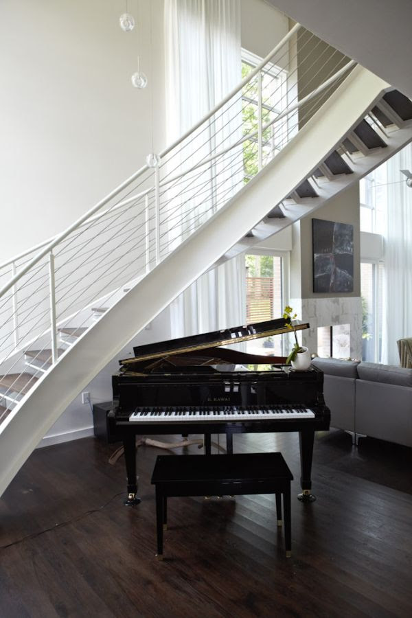 Imposing Contemporary Residence in Atlanta, Georgia