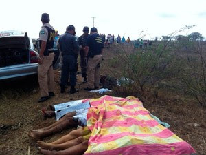 Acidente na BR 304 deixou quatro pessoas mortas (Foto: Ricardo Araújo/G1)