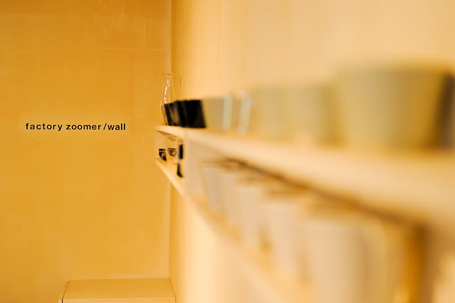 factory zoomer 杯子展售牆