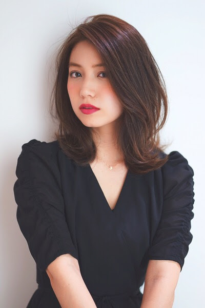 30代大人女性からオーダーの多い外ハネミディアム 福岡天神 大名 美容室プルーヴ 紫牟田 慎