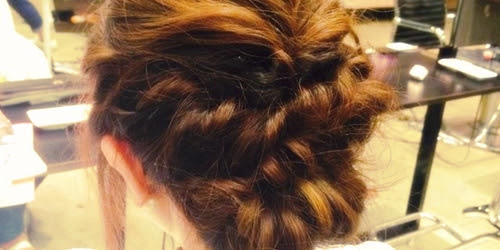 くるりんぱとタイトロープ編み ねじり巻き で15年の浴衣に似合うアレンジスタイル セミロングヘアのゆる崩し 美容師 谷垣良和オフィシャルブログ U Realm Ginza 銀座の美容室