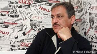افشار سلیمانی، کارشناس: دستور دولت یعنی تدریس زبان​های مادری در مراکزی که راه اندازی خواهد شد نه براساس اصول ۱۵و۱۹ قانون اساسی است و نه با مطالبات ملی سازگار است.