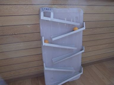 ピンポン玉 坂道コロコロ 簡単手作りおもちゃの作り方 工作図鑑