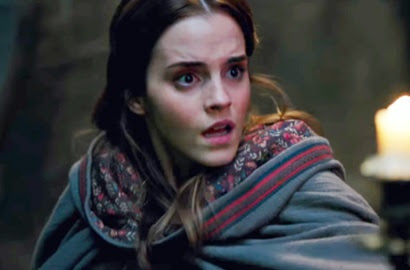 Video: Betapa kocaknya kisah cinta Emma Watson dan Voldermort dalam trailer ini http://ift.tt/20kt43r - Berita Terkini Emma Watson Terbaru Hari Ini -Nama Emma Watson mulai dikenal luas sejak membintangi kedelapan film "Harry Potter". Perannya sebagai Hermione Granger dalam film adaptasi novel J.K Rowling tersebut begitu melekat pada ingatan banyak orang. Sampai-sampai, segala tentangnya sering kali dikaitkan dengan 'Harry Potter'. 