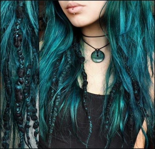 Dye suggestions to get this dark teal color? Hair is 