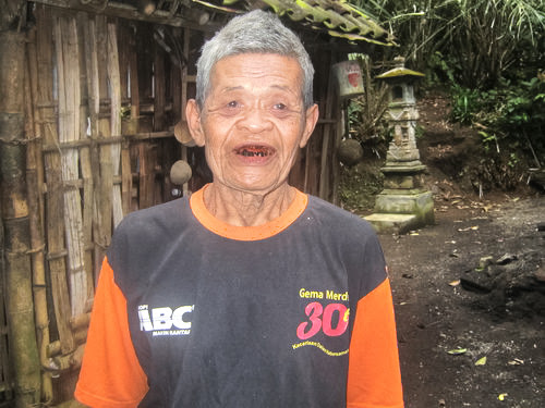 Wayan Nurani, Desa Duda Timur, Selat, Karangasem
