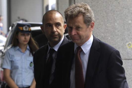 Τρόικα: Ξεχάστε τις 100 δόσεις για τα χρέη σε εφορία και ταμεία! Κατασχέσεις για όσους `χάσουν` 3 δόσεις!