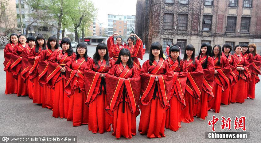 沈阳一女子中学举办汉服成人礼
