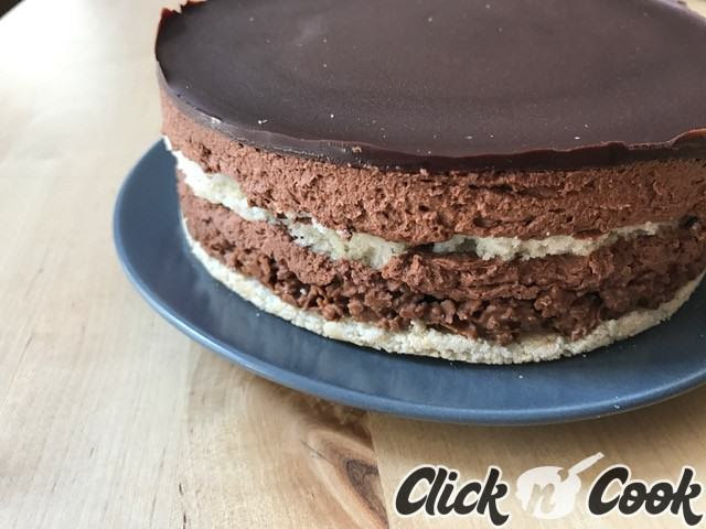 Royal Chocolat Au Glacage Brillant Avec Nestle Dessert Noir Absolu Click N Cook